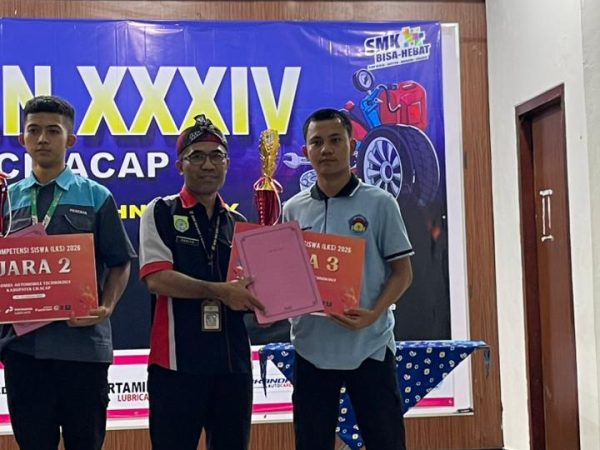3 Mekanik SMK Cilacap Juara LKS Otomotif: Rahasia Skill yang Bikin Bengkel Lokal Kewalahan